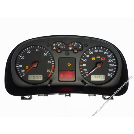 Přístrojová deska VW Golf IV benzin r.v. 2001 1J0 920 826A