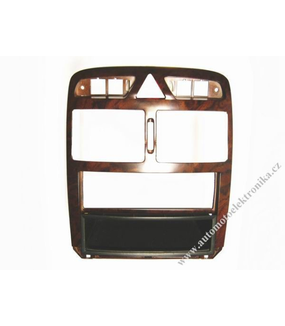 Panel okolo autorádia Peugeot 307