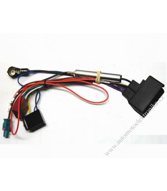 Redukce k autorádiu ISO anténním konektorem do nového vozu Škoda a VW